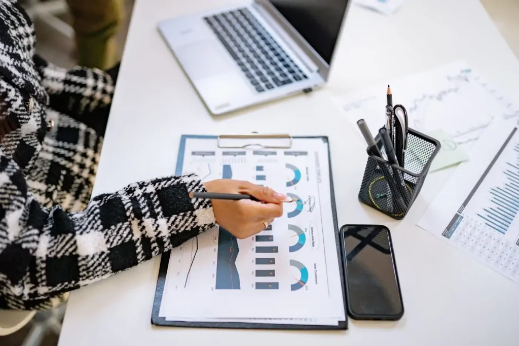Vérification de documents et de sources sur un ordinateur portable